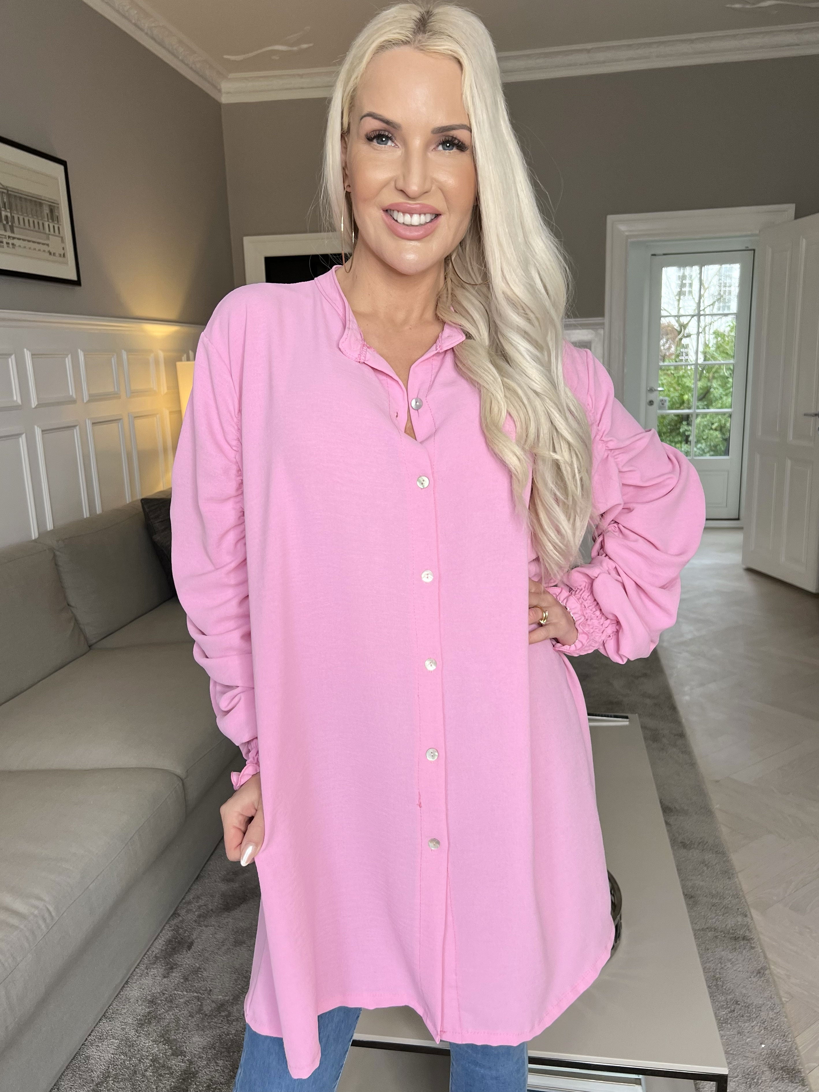 Athena - Lang skjorte med rynk på ærmerne